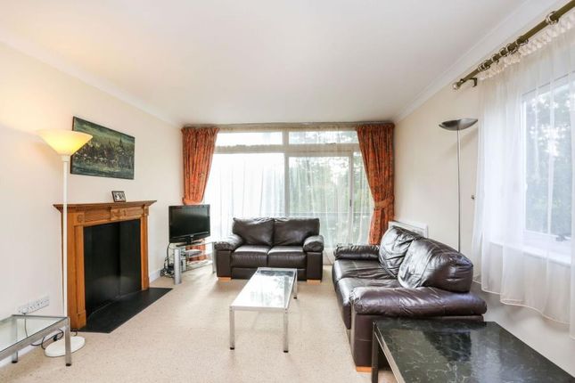 Thumbnail Flat to rent in Park Close, Ilchester Place, London