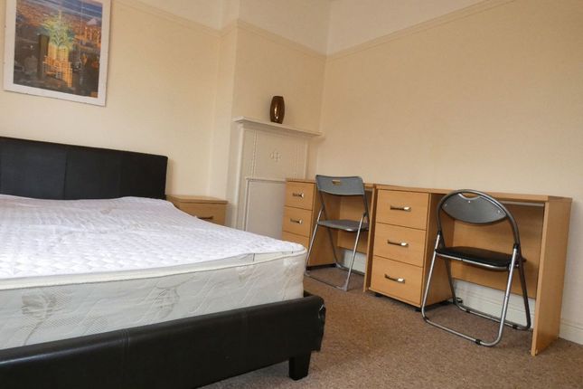 Room to rent in Trent Valley Road, Penkhull, Stoke-On-Trent