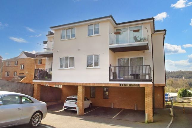 Flat for sale in Grove Gardens, High Wycombe