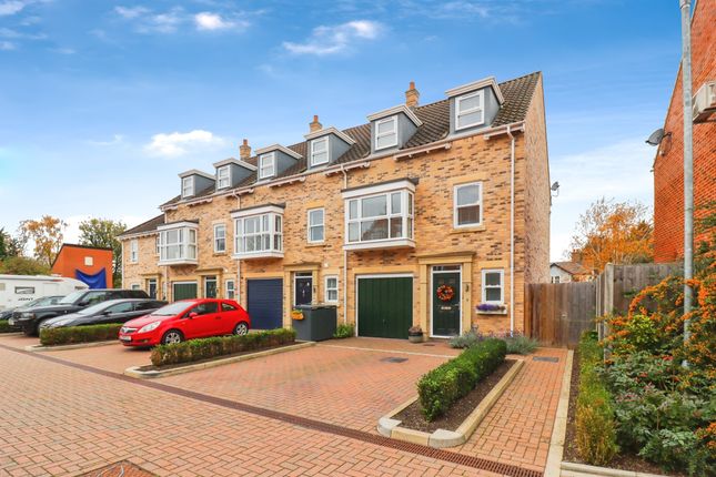 4-bed house on 18, Breck Gardens, Bury St. Edmunds, £320,000