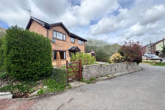 Rowan Garth, 35 Garnwen Road, Maesteg photo 3