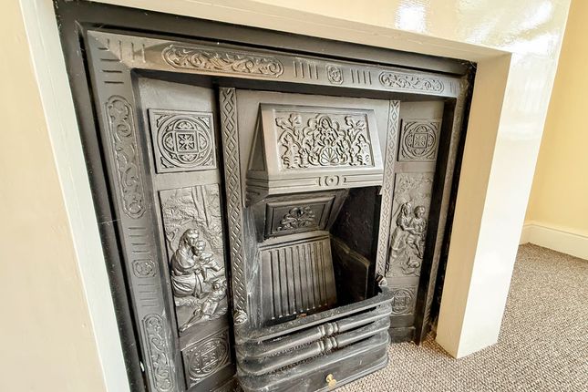 65, Manthorpe Road, Grantham photo 3