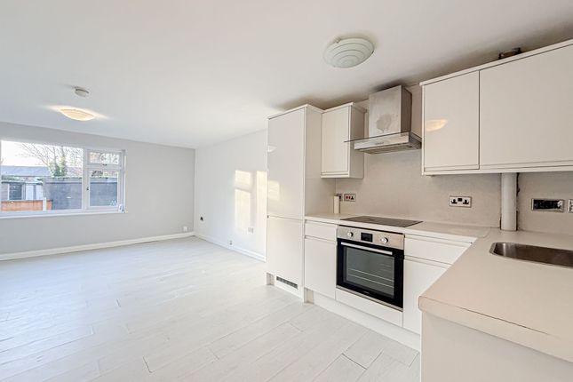 2 Poulevara House West Oakhill Park, Liverpool photo 4