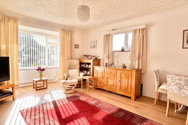 72, Birkdale, Bexhill-on-Sea photo 4