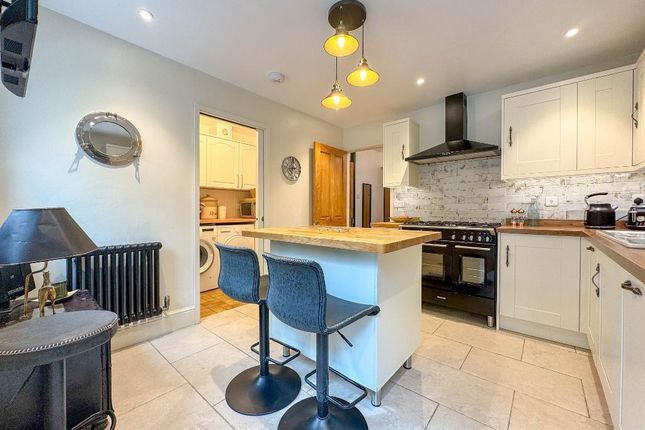7, Rosenheim Rise, Westbury photo 4
