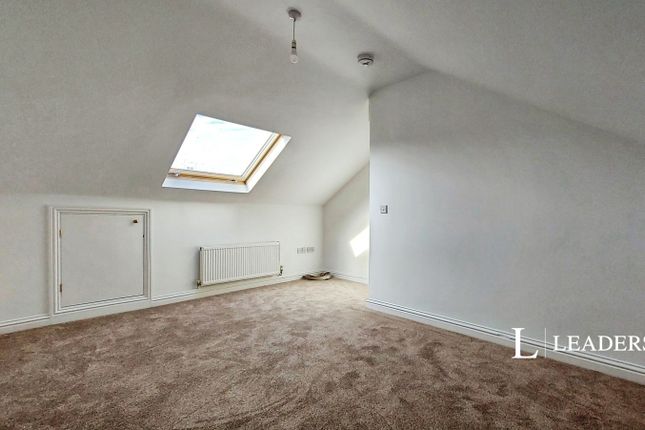 Upper Floor, 378, Fairfax Drive, Essex photo 4
