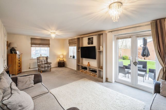 11, Doulton Close, Warrington photo 3
