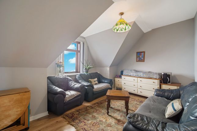 29d Bradshaw Street, Saltcoats photo 3