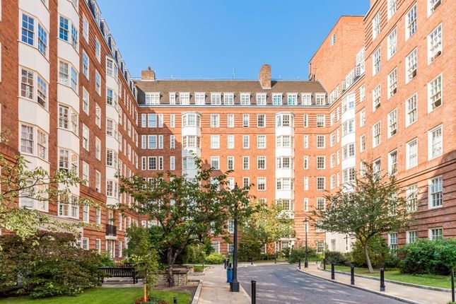 Flat for sale in Cranmer Court, Whiteheads Grove, London