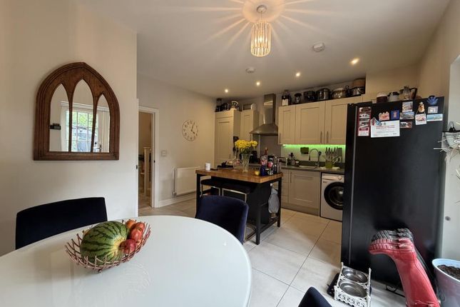 2 BURLINGTON MEWS, Burlington Mews, Datchet, Slough photo 3