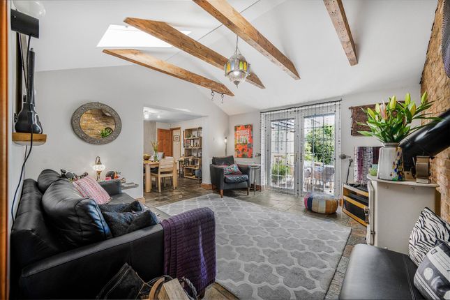 64, Rayfield Close, Dunmow photo 3