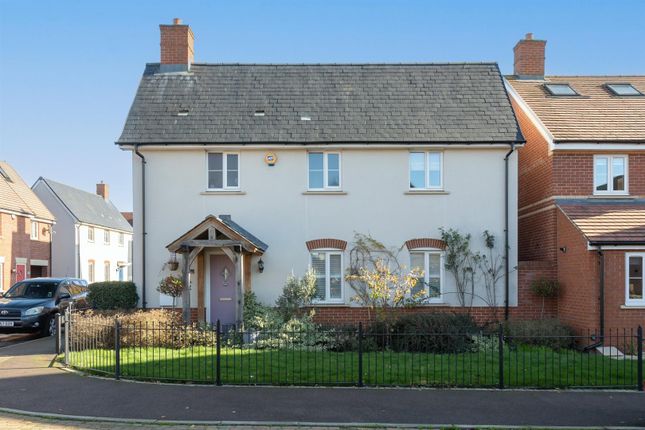 Thumbnail Detached house to rent in Fennel Avenue, Stotfold, Hitchin