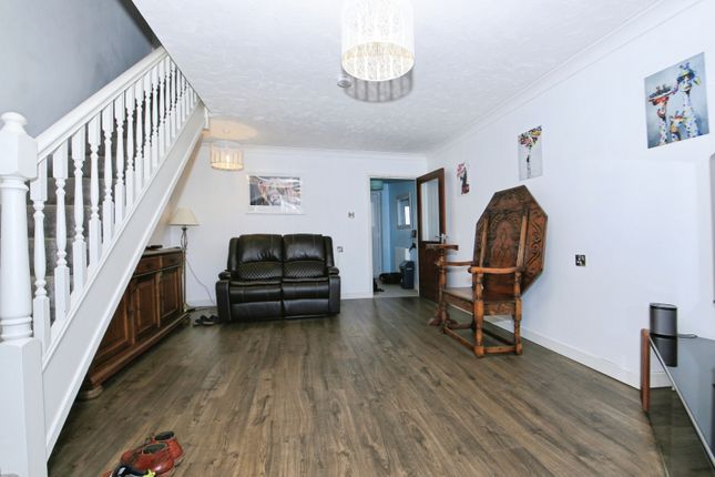 Orchard Court, Peterborough photo 2