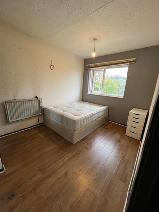 Thumbnail Flat to rent in Broomcroft Avenue, Northolt
