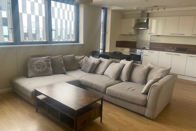 Flat for sale in Mann Island, Liverpool