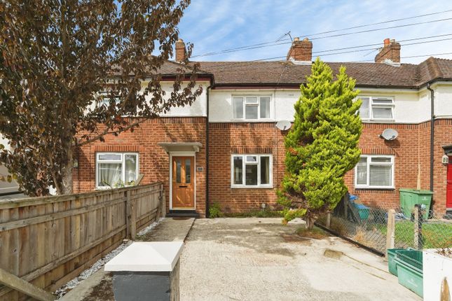 3-bed terraced on 20, St. Peters Square, Gloucestershire, £200,000