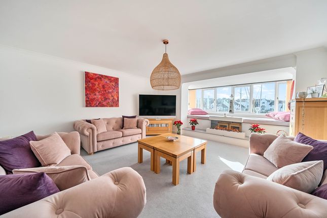 12 Challenger Quay, Falmouth photo 3