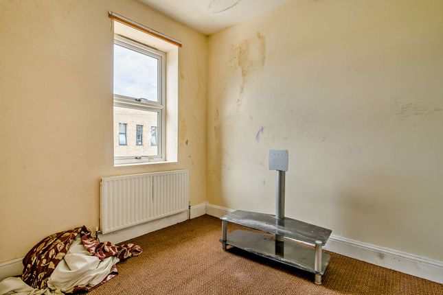 18, Mount Street, Huddersfield photo 4