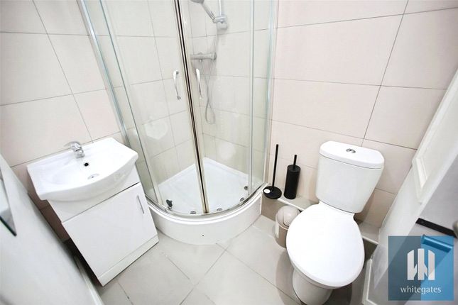 Room 5, 19a, Whitegate Road, Huddersfield photo 4