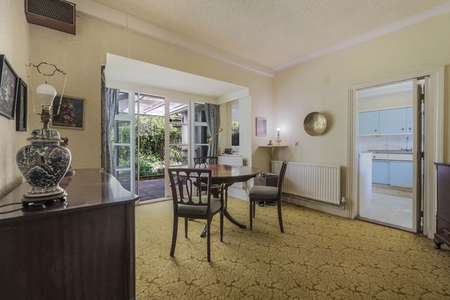 38, Reigate Road, Horley photo 4