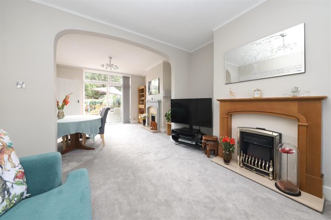 14, Merton Avenue, Hillingdon photo 4