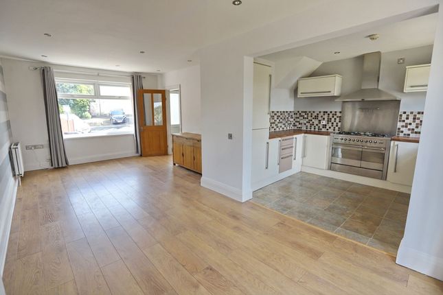 18 Chapel Road, Manchester photo 4