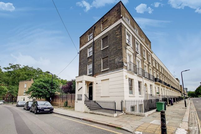 Flat to rent in Chalton Street, Mornington Crescent, London