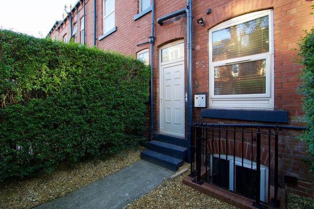 25, Hessle Terrace, Leeds photo 2