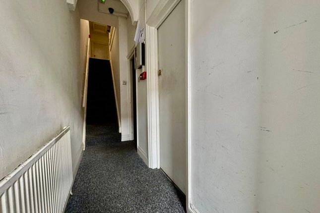 9, Stockwood Crescent, Luton photo 4