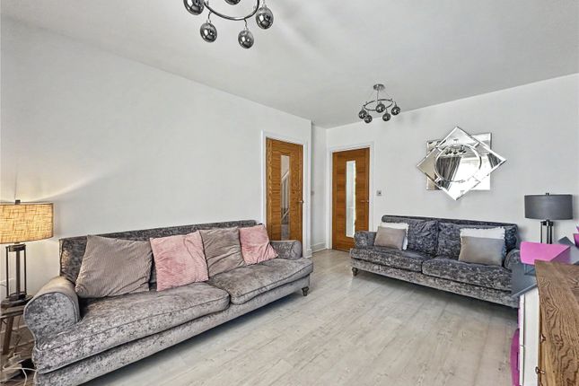 8, Darby Way, Castleford photo 2
