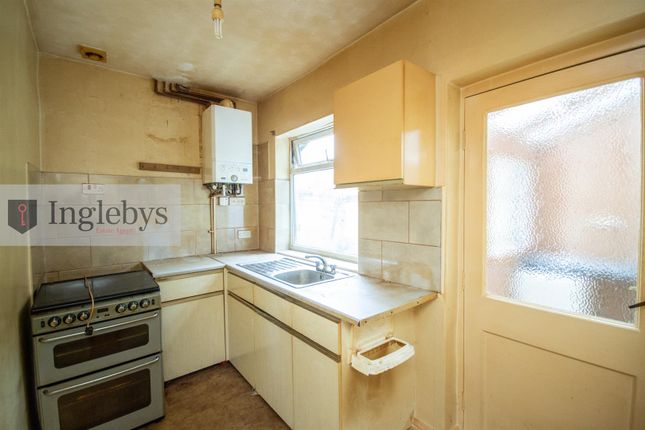 36, Foster Street, BROTTON photo 4