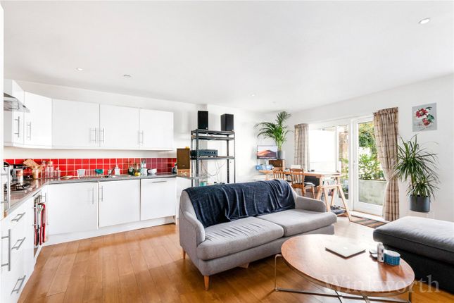 Flat 5, Ferial Court, 78, Furley Road, London photo 4