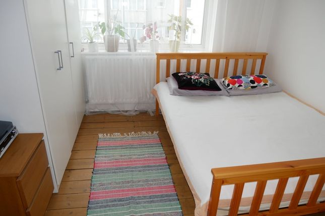 11 Knighton Road, Romford photo 5