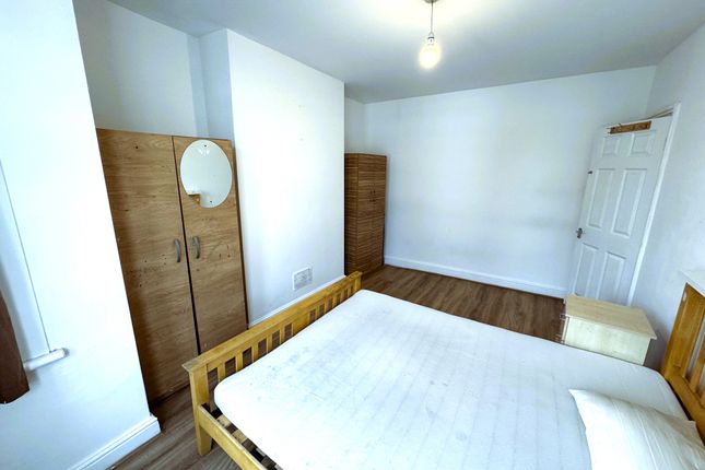 259, Mortlake Road, Ilford photo 2