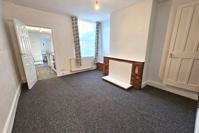 19, Worksop Road, Nottinghamshire photo 4