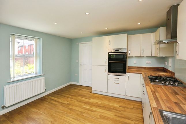 33, Cavendish Drive, Southampton photo 4