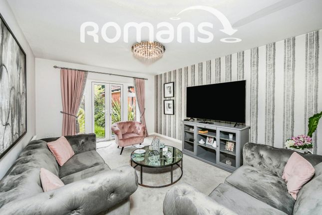 6, Millers Grove, Reading photo 2