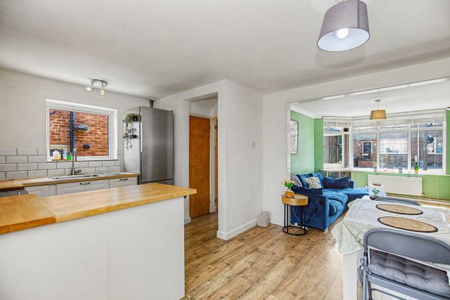 Bagley Close, Kennington photo 4