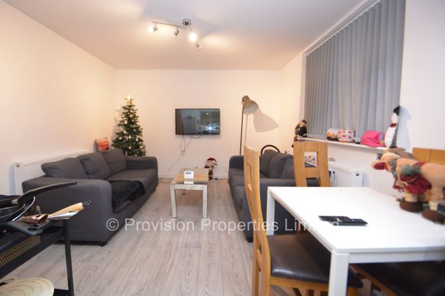 End terrace house to rent in Langdale Avenue, Headingley, Leeds