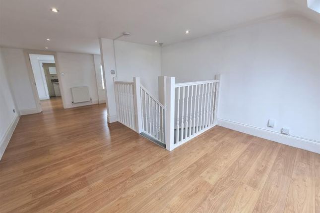 Woking Road, Guildford photo 3