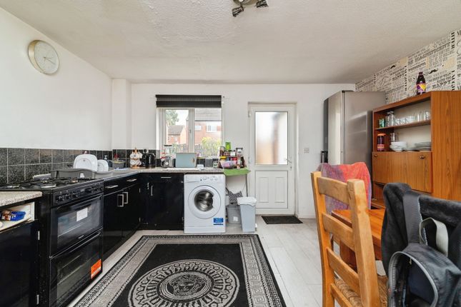 10, Gabrielle Close, Nottinghamshire photo 3