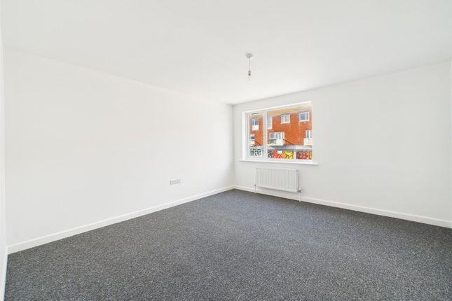 26B, Warren Way, Brighton photo 3