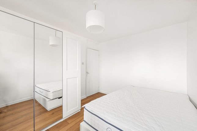 Flat 39, Muscal House, Field Road, London photo 3