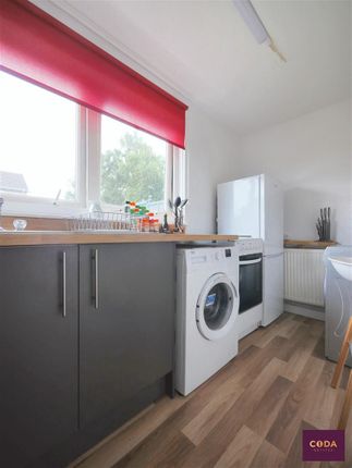 18, Parkview Court, Glasgow photo 4