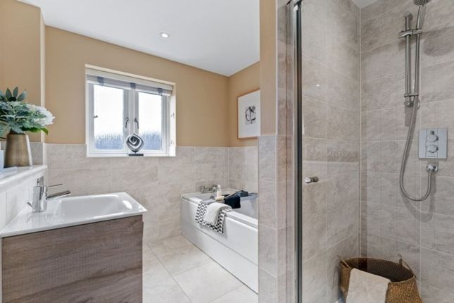 Oakdale, Alderley Lane, Leigh photo 4