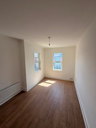 Macoma Terrace, Plumstead photo 4