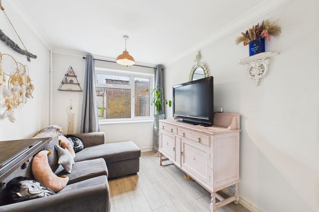 27 Hatford Road, Reading photo 4
