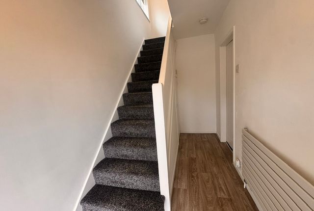20, Windsor Drive, Bury photo 3