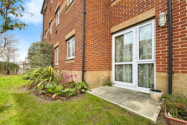 Flat for sale in Butts Road, Conrad Court Butts Road