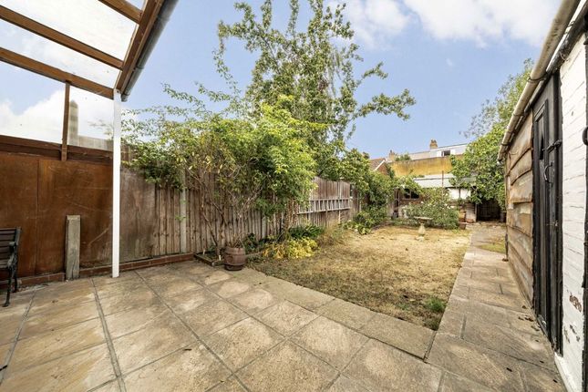 73, Whitmore Gardens, London photo 4